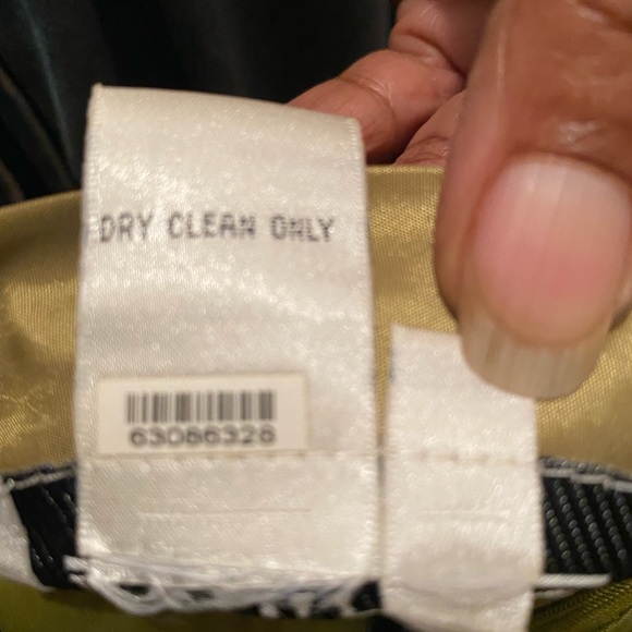 Nubiano New York 2-piece Skirt Suit in Olive - Picture 6 of 6